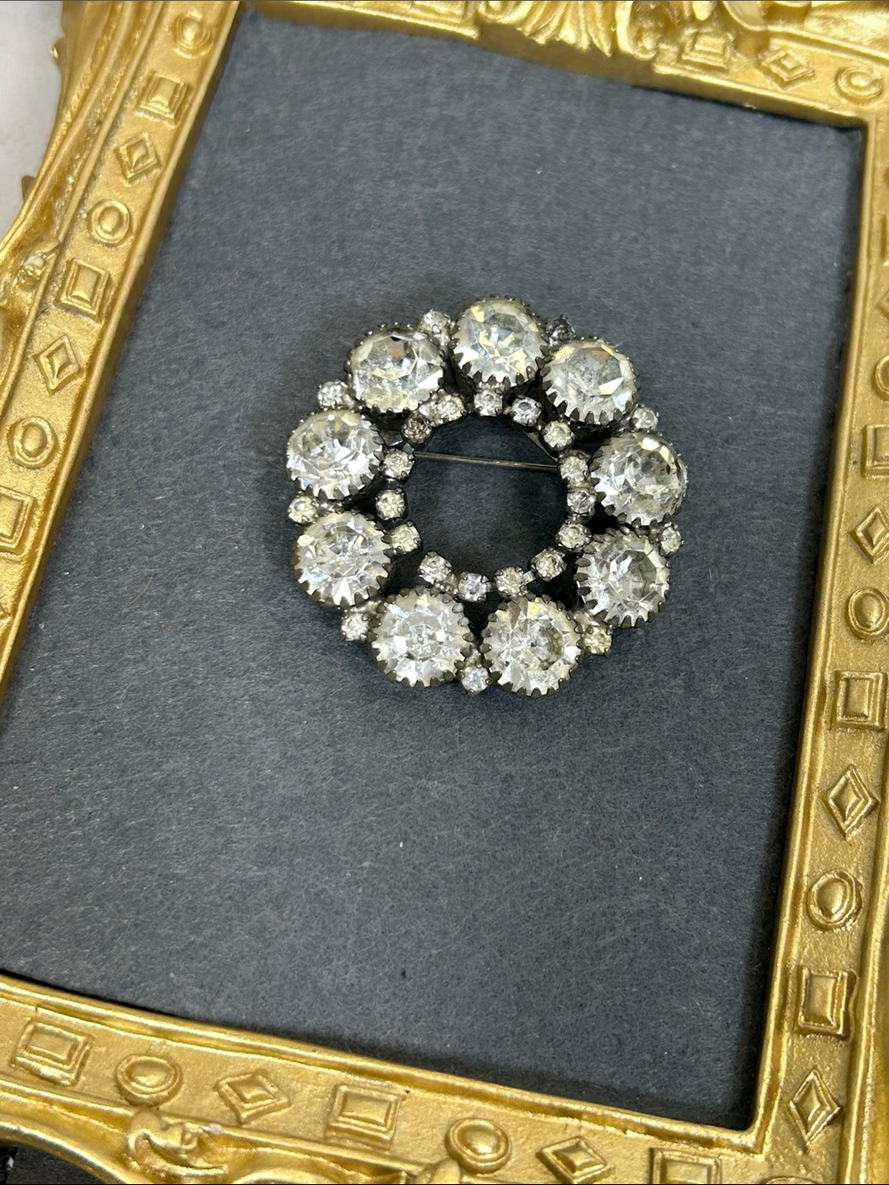 Vintage Crystal Circle Brooch Pin - Clear Rhinestone